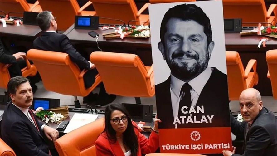 Meclis'te AYM'nin Can Atalay kararı okundu ortalık karıştı