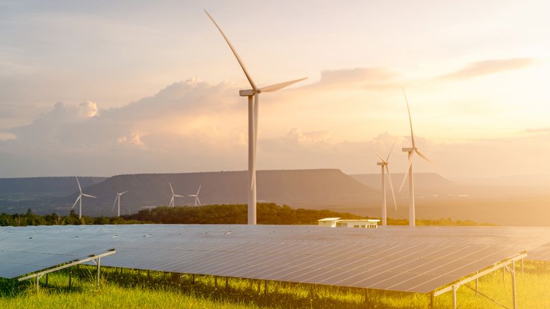 Türkiye'nin Güneş ve Rüzgar Enerjisi Potansiyeli: Temiz Enerji Dönüşümünde Jeopolitik Avantaj