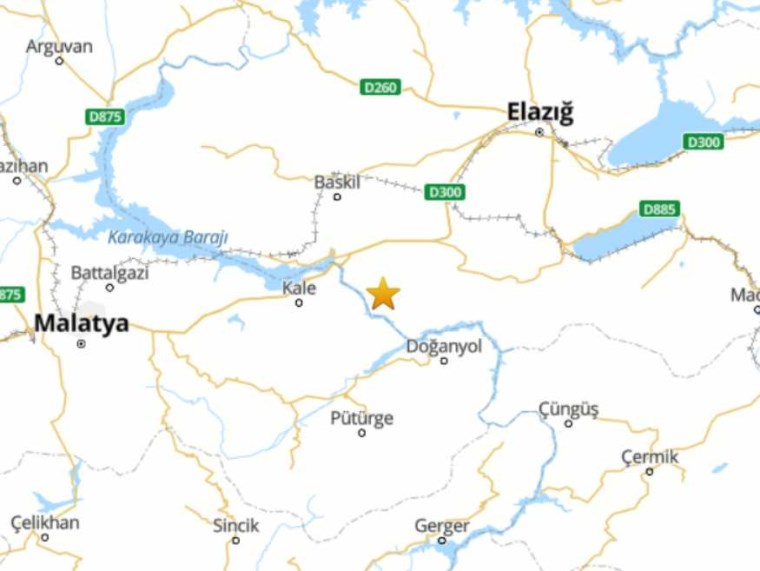 Beşik gibi sallandı! Elazığ'da korkutan deprem