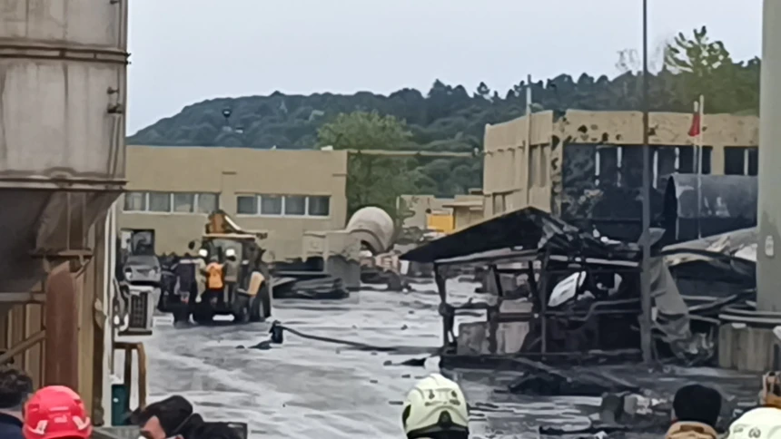 Tuzla'daki deri tesisinde korkunç patlama! Çok sayıda yaralı var