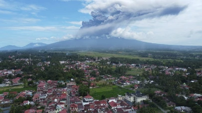 Sumatra alarmda: Merapi’de patlama sayısı 442’ye ulaştı