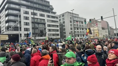 Koca ülkede hayat durdu! Belçika’da memurlar kemer sıkma politikasına karşı grevde