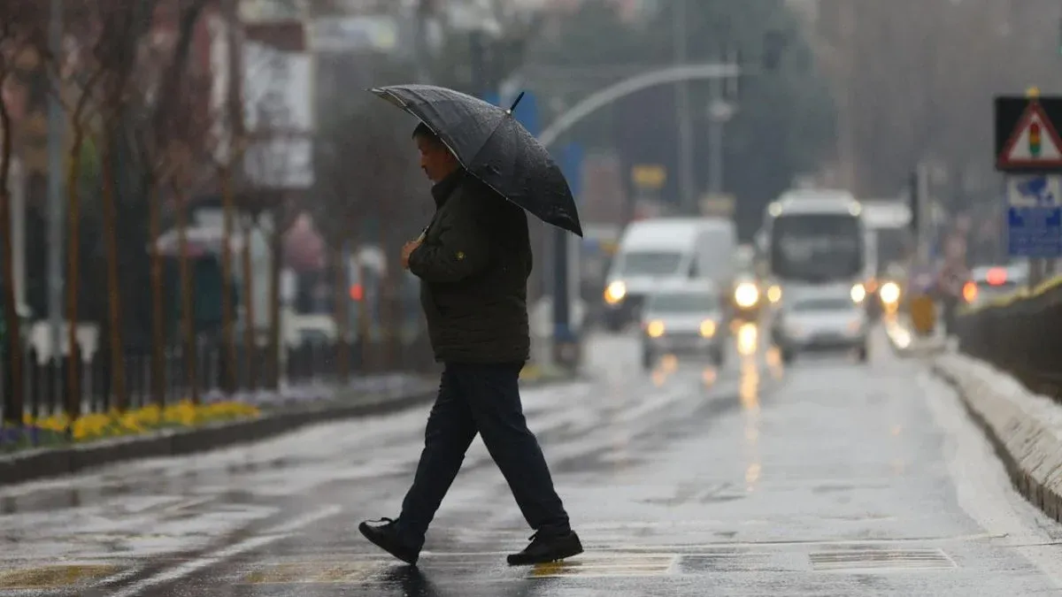 AKOM’dan İstanbul’a sağanak uyarısı: Sıcaklıklar yine düşüyor