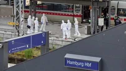 Hamburg tren istasyonunda bıçaklı saldırı: 17 yaralı, şüpheli gözaltında