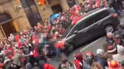 Araç kalabalığı biçti! Liverpool şampiyonluk kutlamalarında korkunç anlar