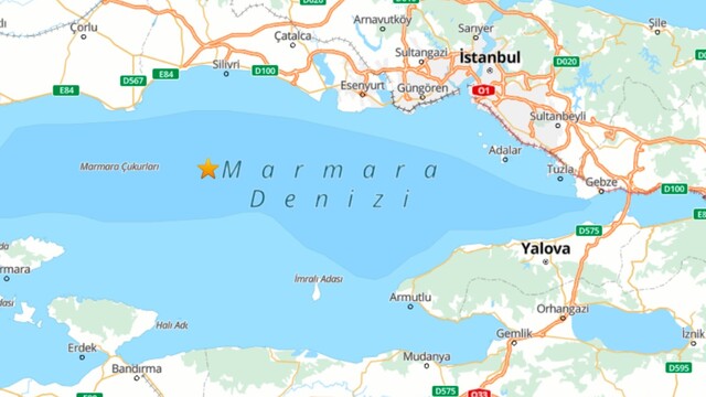 Flaş son dakika! İstanbul'da deprem oldu! Beşik gibi salandık