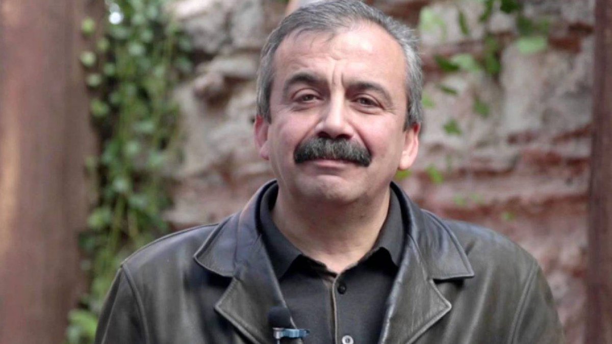 18 günlük yaşam mücadelesinin ardından... Sırrı Süreyya Önder'i kaybettik
