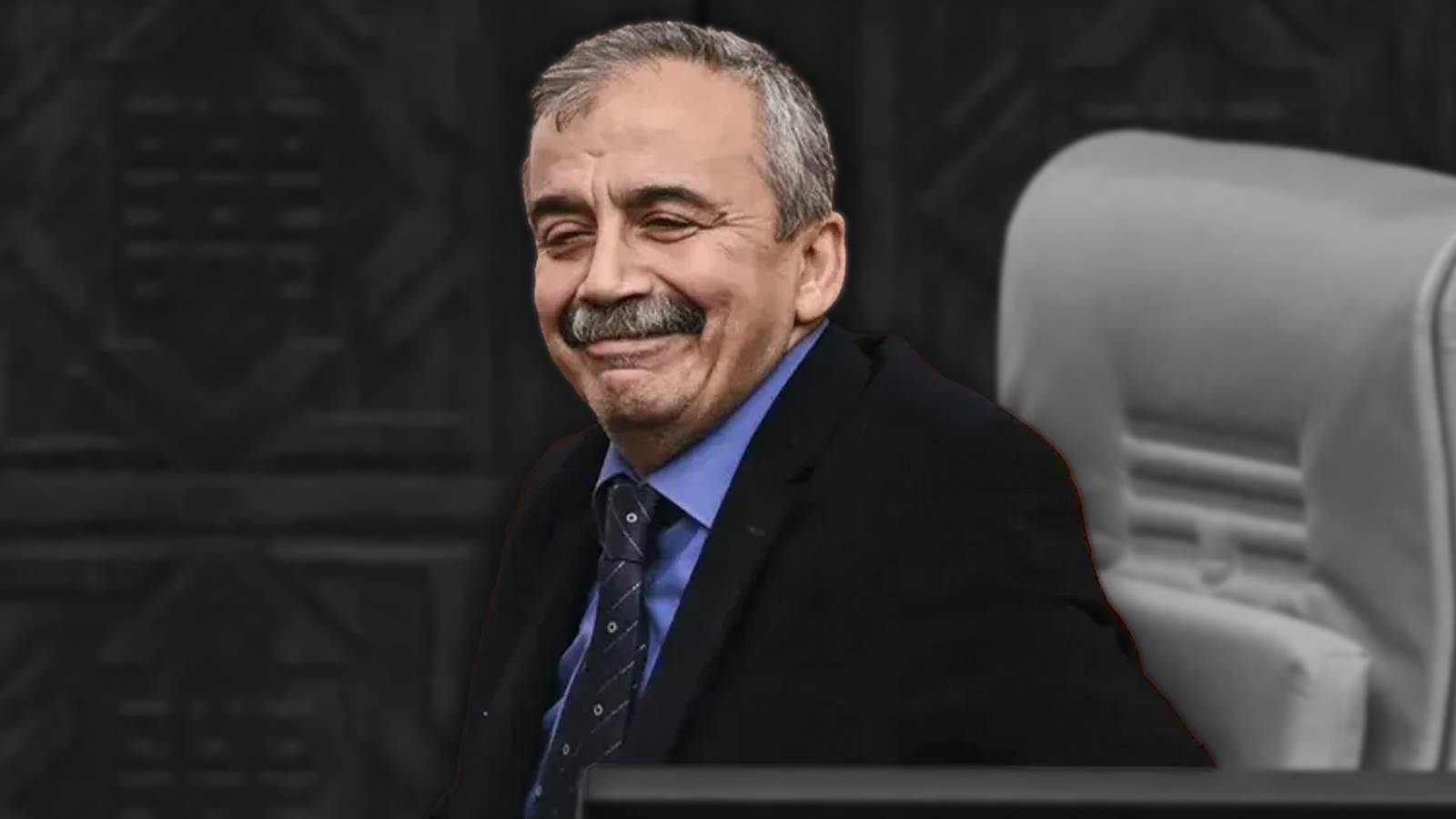Perdeden meclise, kalemden mikrofonlara! Sırrı Süreyya'nın yolculuğu