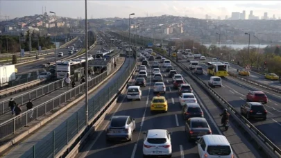 Otoyol geçiş ücretlerine otomatik zam geliyor