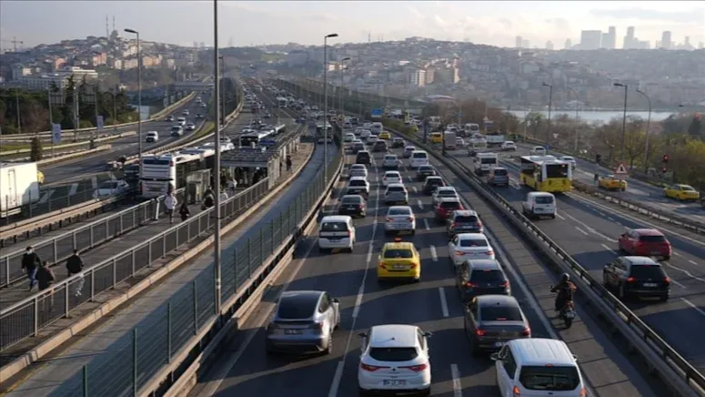 Otoyol geçiş ücretlerine otomatik zam geliyor