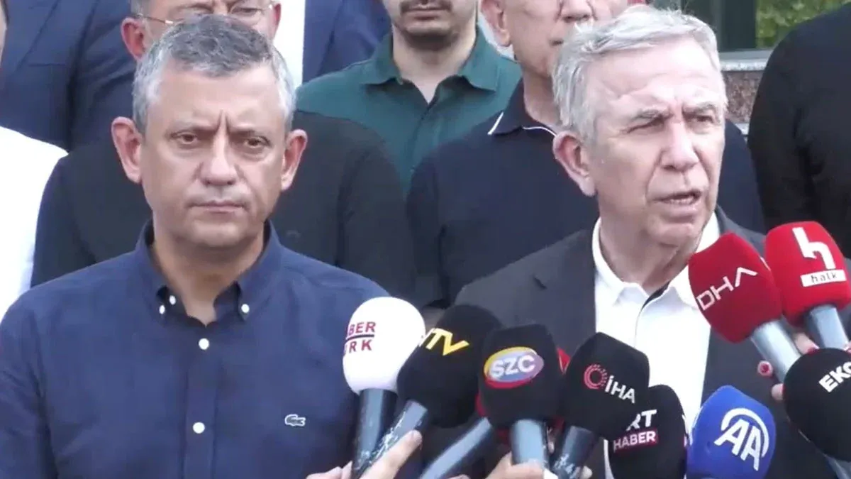 Özel ve Yavaş'tan Ferdi Zeyrek'e ziyaret
