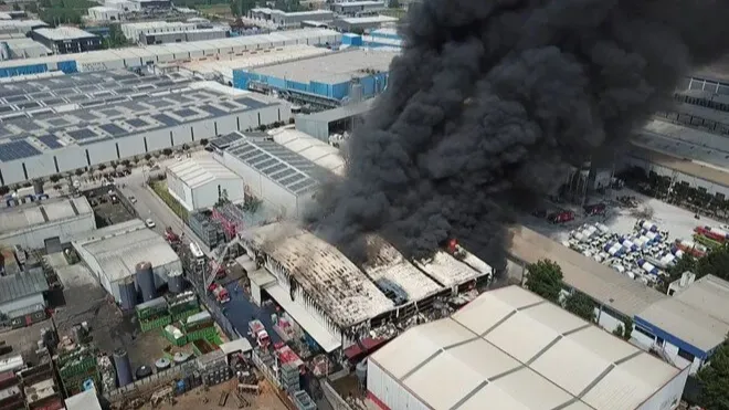 Kocaeli metal fabrikasında korkutan yangın
