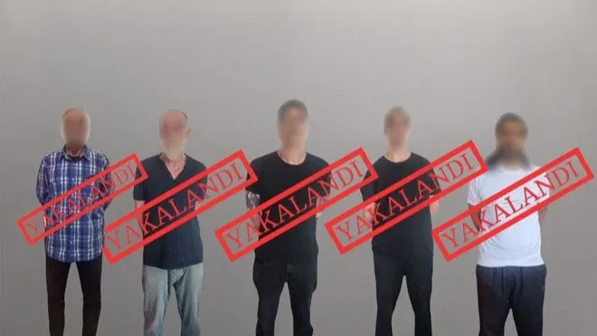 Kırmızı bültenle aranan beş suçlu Türkiye’ye iade edildi