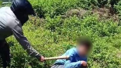 Adana’da otoyol kenarında vahşi dayak: Gençler 'yapma' yalvardı