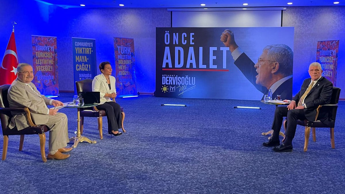 İran’da rejim değişikliği tartışmaları: Müsavat Dervişoğlu’ndan çarpıcı açıklamalar