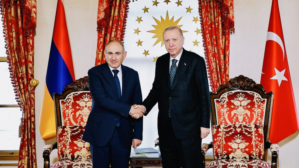 Erdoğan ve Paşinyan İstanbul’da normalleşme adımlarını görüştü