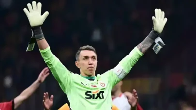 Muslera’dan yeni başlangıç! Estudiantes’e imza attı