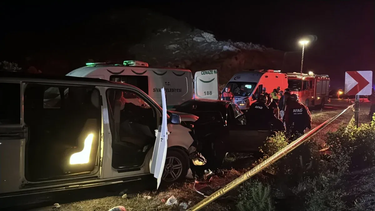 Sivas’ta ters yön faciası: 1 ölü, 8 yaralı, sürücü firarda