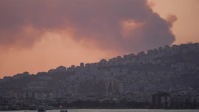 İzmir Aliağa’da orman yangını! Evler tahliye edildi, otoyol trafiğe kapatıldı