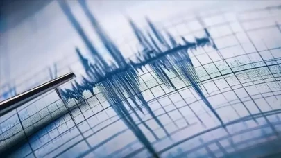 Yürekler ağızda... Hakkari Şemdinli beşik gibi sallandı