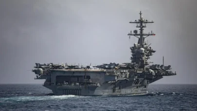 ABD’den İran’a gözdağı! USS Carl Vinson Arap Denizi’nde…
