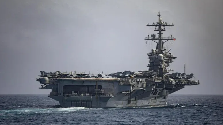 ABD’den İran’a gözdağı! USS Carl Vinson Arap Denizi’nde…