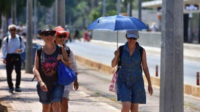 Türkiye sıcak hava dalgasıyla kavruluyor... 40 derece uyarısı