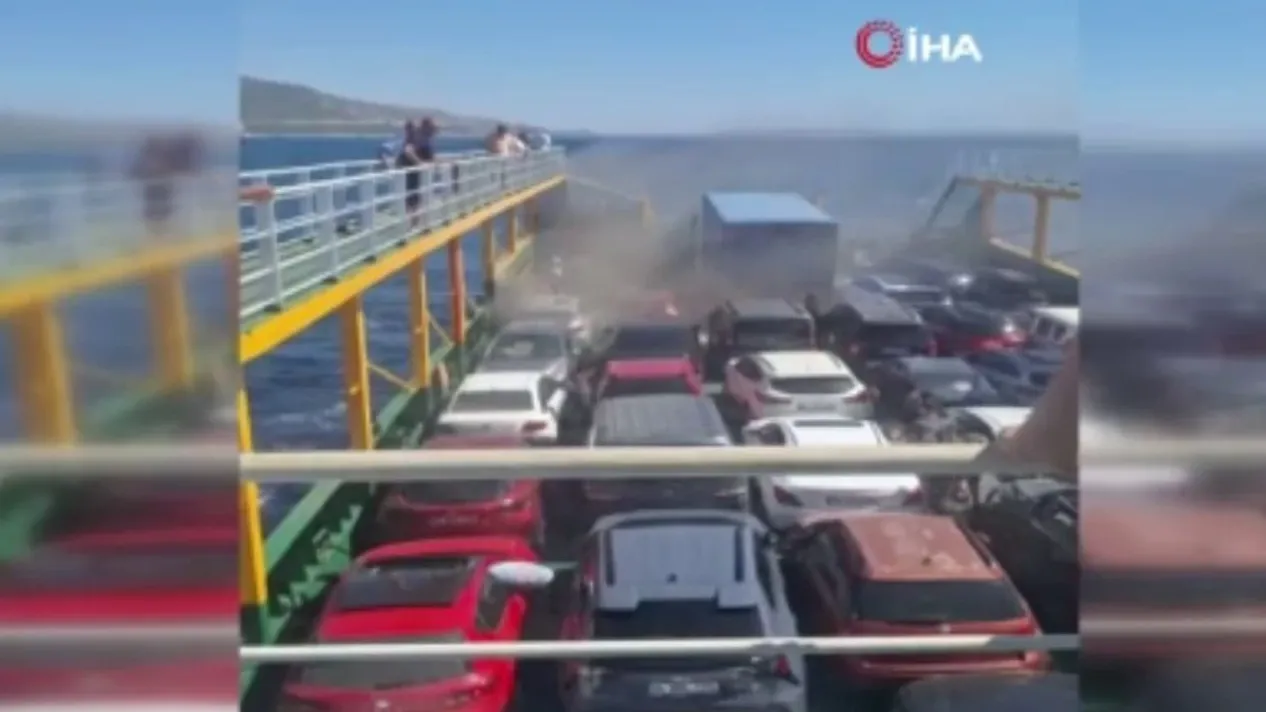 Marmara'da feribot yangını: 200 yolcu ve 70 araç tehlikede