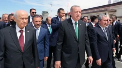Cumhurbaşkanı Erdoğan, Bahçeli ve Destici Meclis’te bir araya geldi