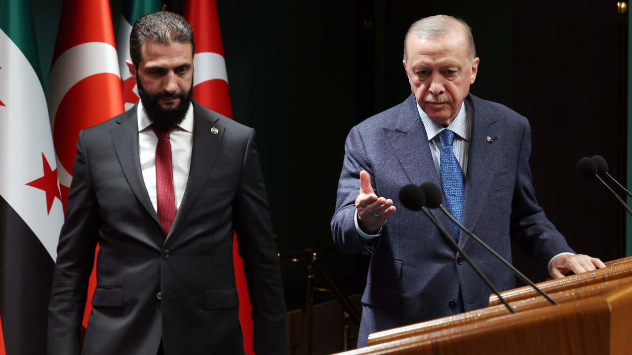 Bölgesel sarsıntıya karşı diplomatik hat! Erdoğan Şara ile görüştü