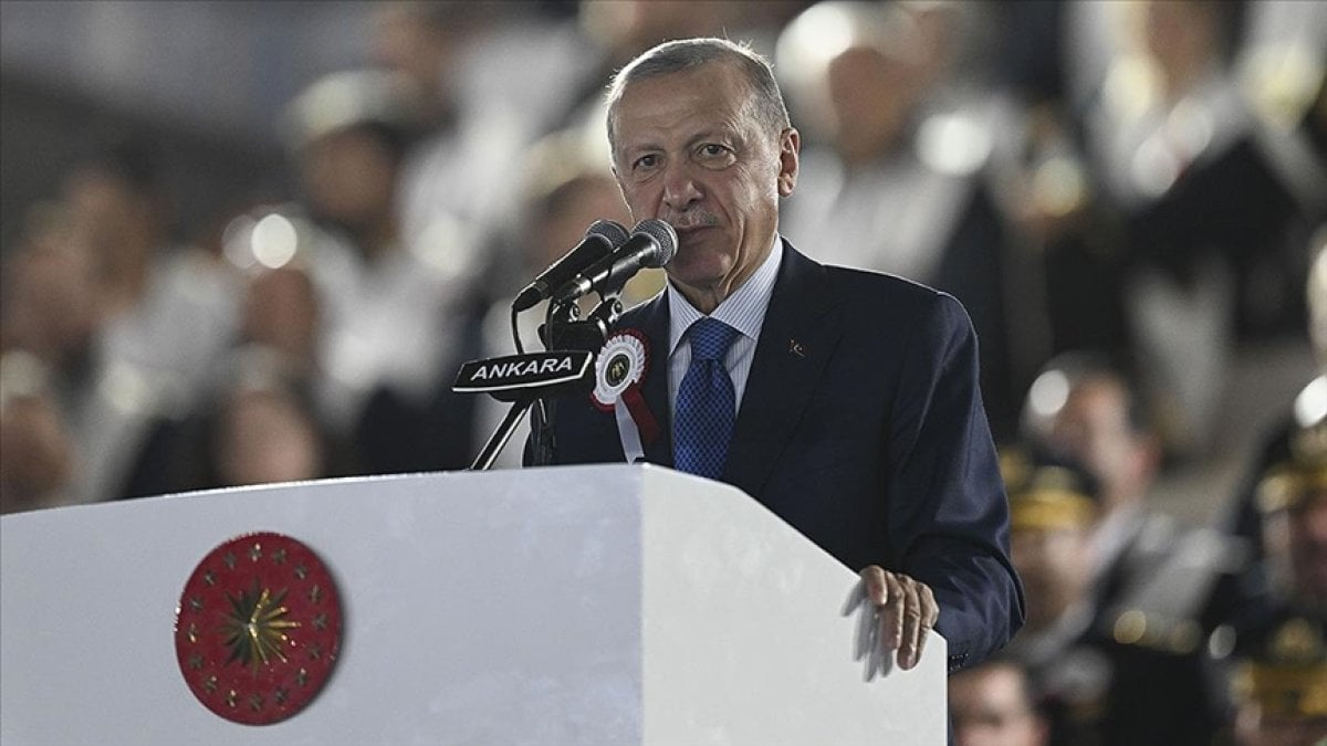 Cumhurbaşkanı Erdoğan: Kimse milletimizin tertemiz evlatlarına çamur atamaz