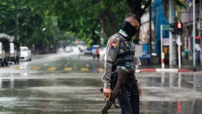 Myanmar’da 4,5 yıllık olağanüstü hal sona erdi: Ülke seçimlere hazırlanıyor