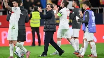 Bizim çocuklar İspanya'nın manşetlerini süslüyor