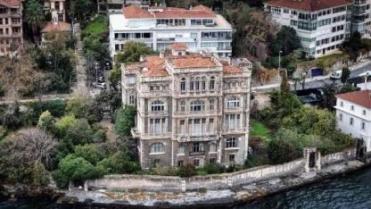 İstanbul'un incisi Zeki Paşa yalısı satılıyor