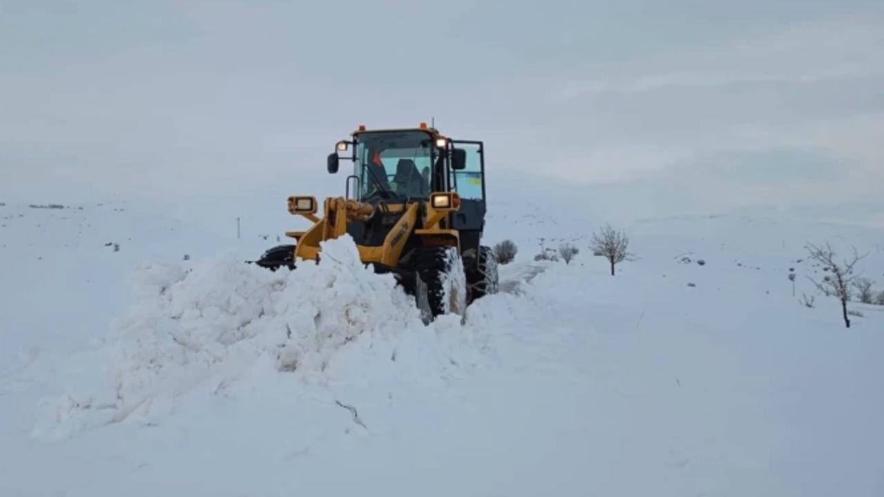 Meteoroloji erkenden uyarmıştı ama... Yollar yine kapandı