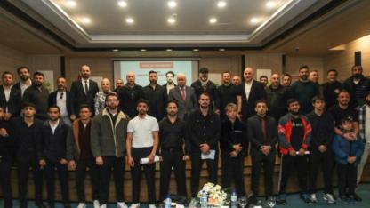 Akpolat Management lansmanı Aydın Üniversitesi’nde gerçekleştirildi