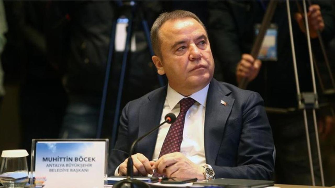 Apar topar hastaneye kaldırıldı! Muhittin Böcek'in sağlık durumu kritik