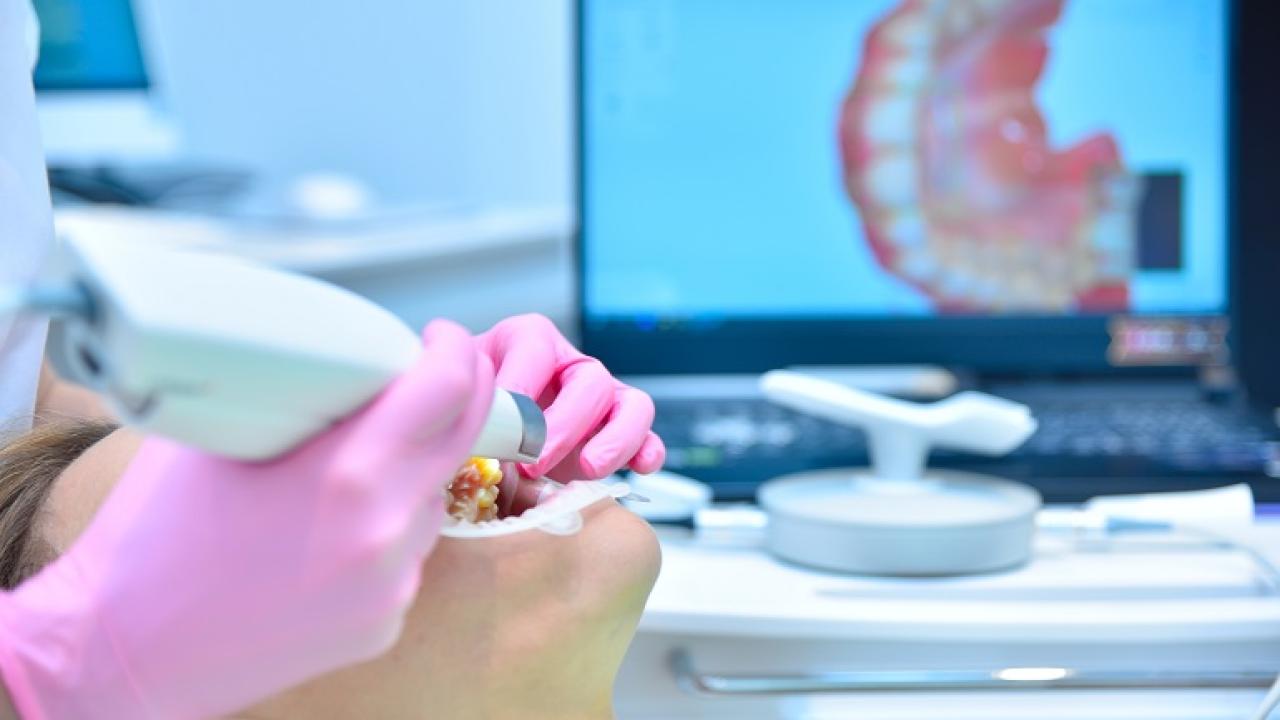 “Dijital Diş Hekimliğinde Yeni Standart: Diş Tedavisi Önce Ekranda Başlıyor”