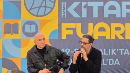 Kayseri'de kültür buluşması: Ertan Özyiğit ve Hamza Yardımcıoğlu Kayıt Dışı Sohbetler ile Kumsmall AVM'de