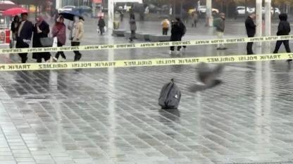 Taksim'de şüpheli çanta paniği