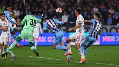 Türk futbolunun tek rakibi kendi hakemleri