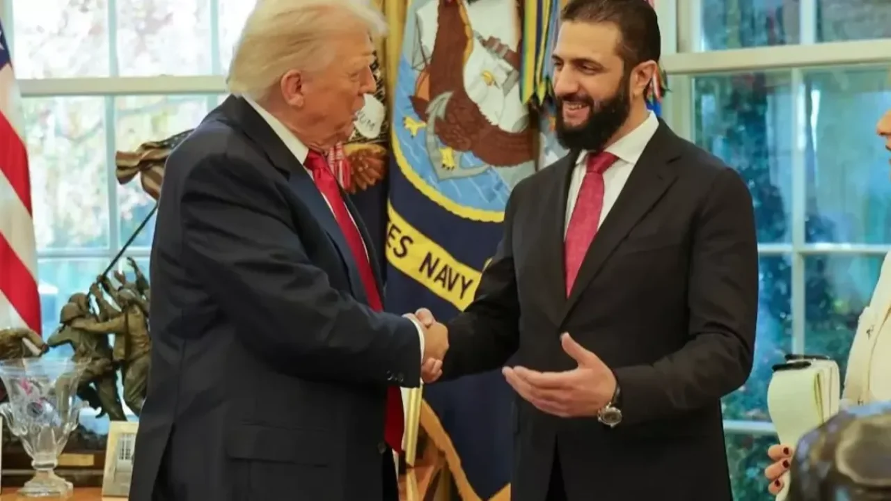 Beyaz Saray'dan Şam'a uzanan el: Trump, Ahmed Şara'yı övgüye boğdu
