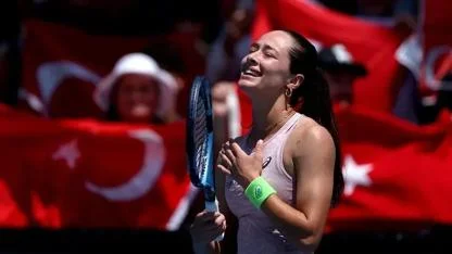 Zeynep Sönmez Avustralya Açık'a veda etti! Tarihi turnuvada 3. tura kadar yükseldi