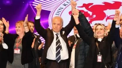 Ünlülerin kuaförü Ali Yatkın İKKMO başkanlığına ikinci kez seçildi!