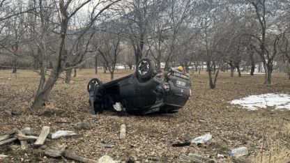 Erzurum'da SUV tipi aracın devrildiği kazada 2 kişi yaralandı