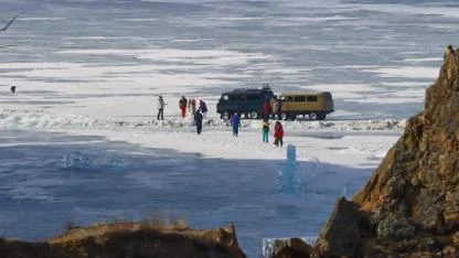 Baykal Gölü'nde buz kırıldı, tur aracı suya gömüldü! 8 kişi hayatını kaybetti