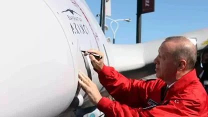 Erdoğan'dan savunma sanayii mesajı: İnsansız teknolojilerde dünyaya parmak ısırtan seviyeye ulaştık