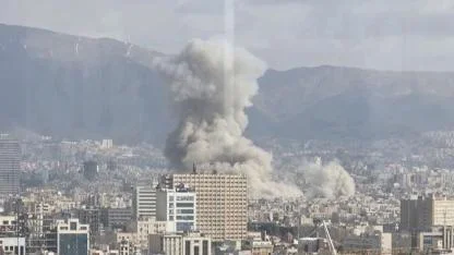 ABD ve İsrail İran'a saldırı başlattı! Tahran'da patlamalar, Trump'tan ilk açıklama geldi