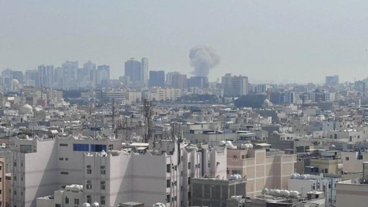 İran füzeleri Körfez'i vurdu! BAE, Katar ve Kuveyt'te patlamalar yaşandı