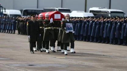 Şehit pilot İbrahim Bolat'ın cenazesi İzmir'e uğurlandı